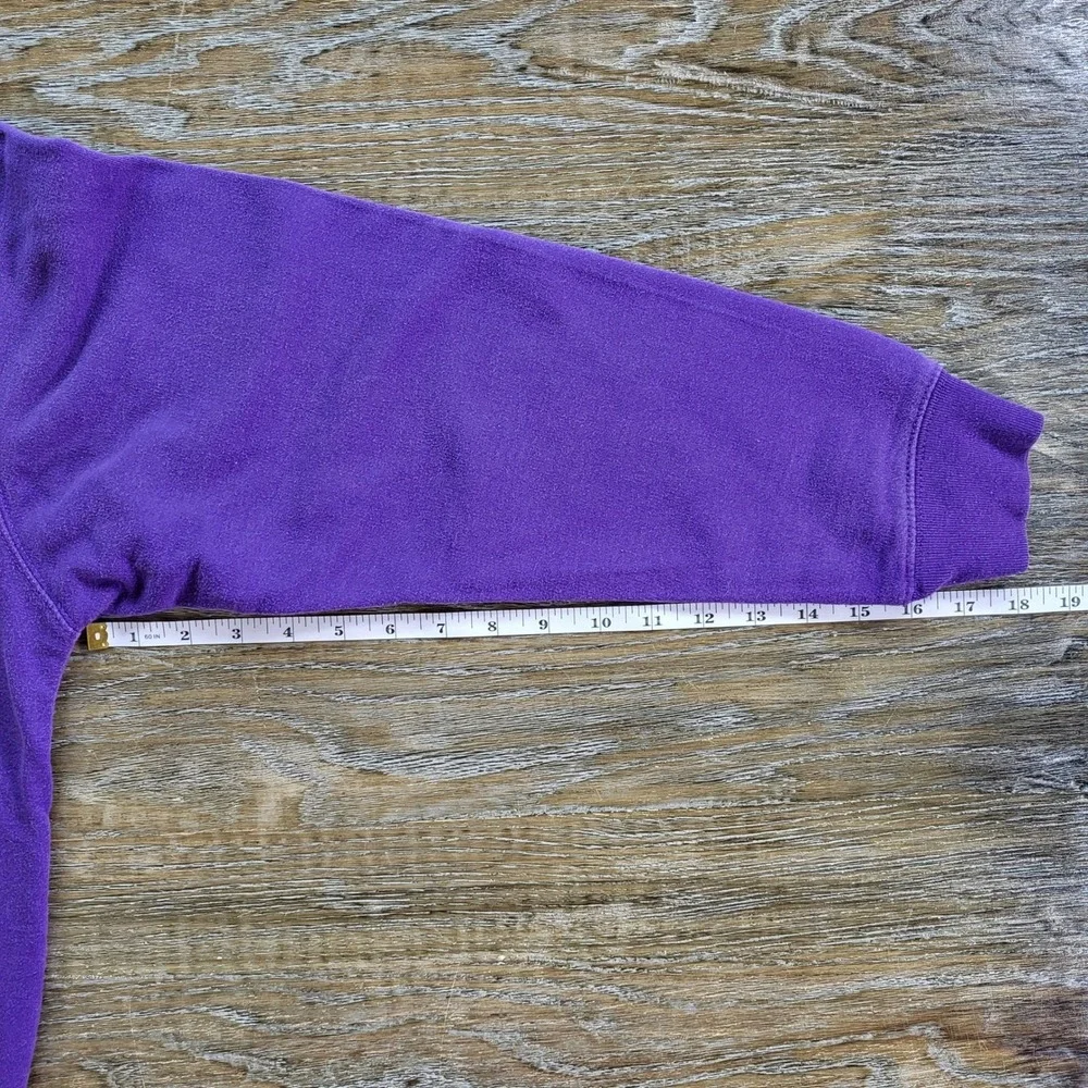 LSU Tigers Crewneck Sweatshirt Purple Adult Medium Embroidered Logo NCAA Fleece